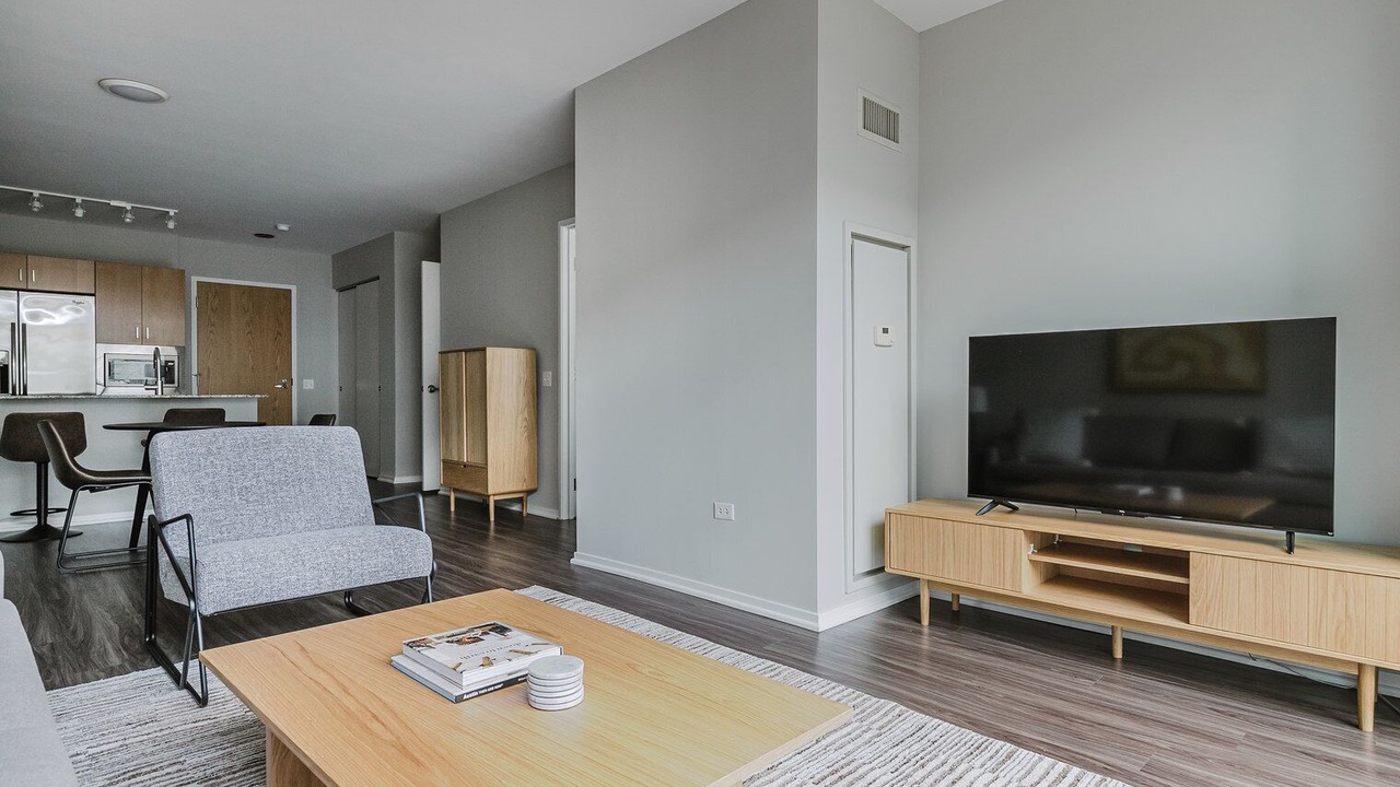 Photo of Livingroom in Streeterville