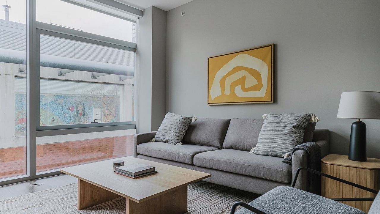 Photo of Livingroom in Streeterville