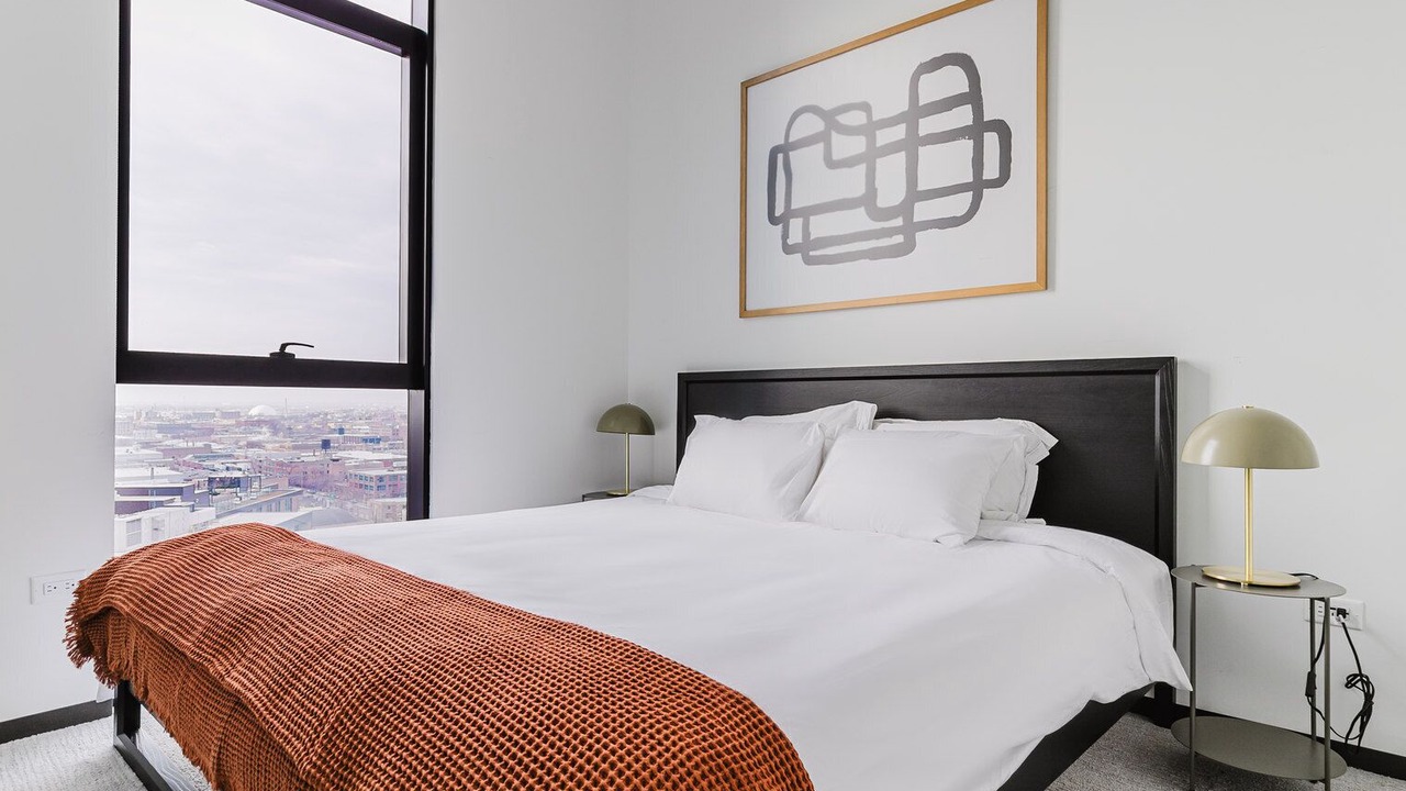 Photo of Bedroom in Near West Side