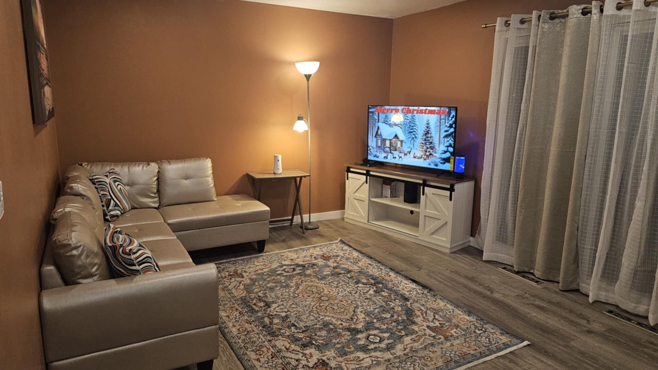 Photo of Livingroom in Glenview