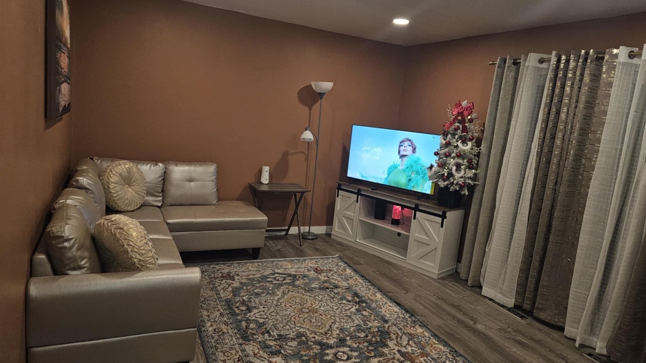 Photo of Livingroom in Glenview