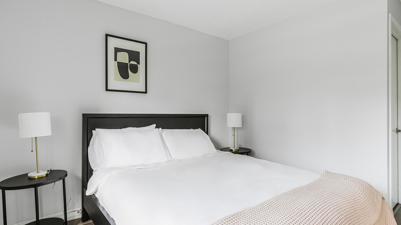 Photo of Bedroom in Rush and Division