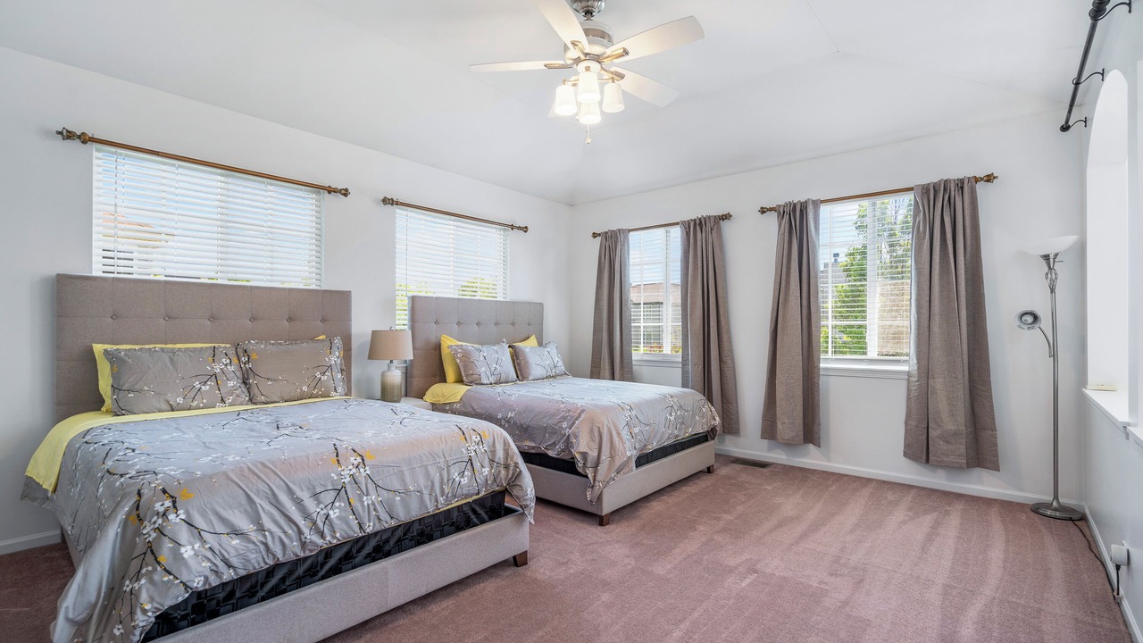 Photo of Bedroom in Hoffman Estates