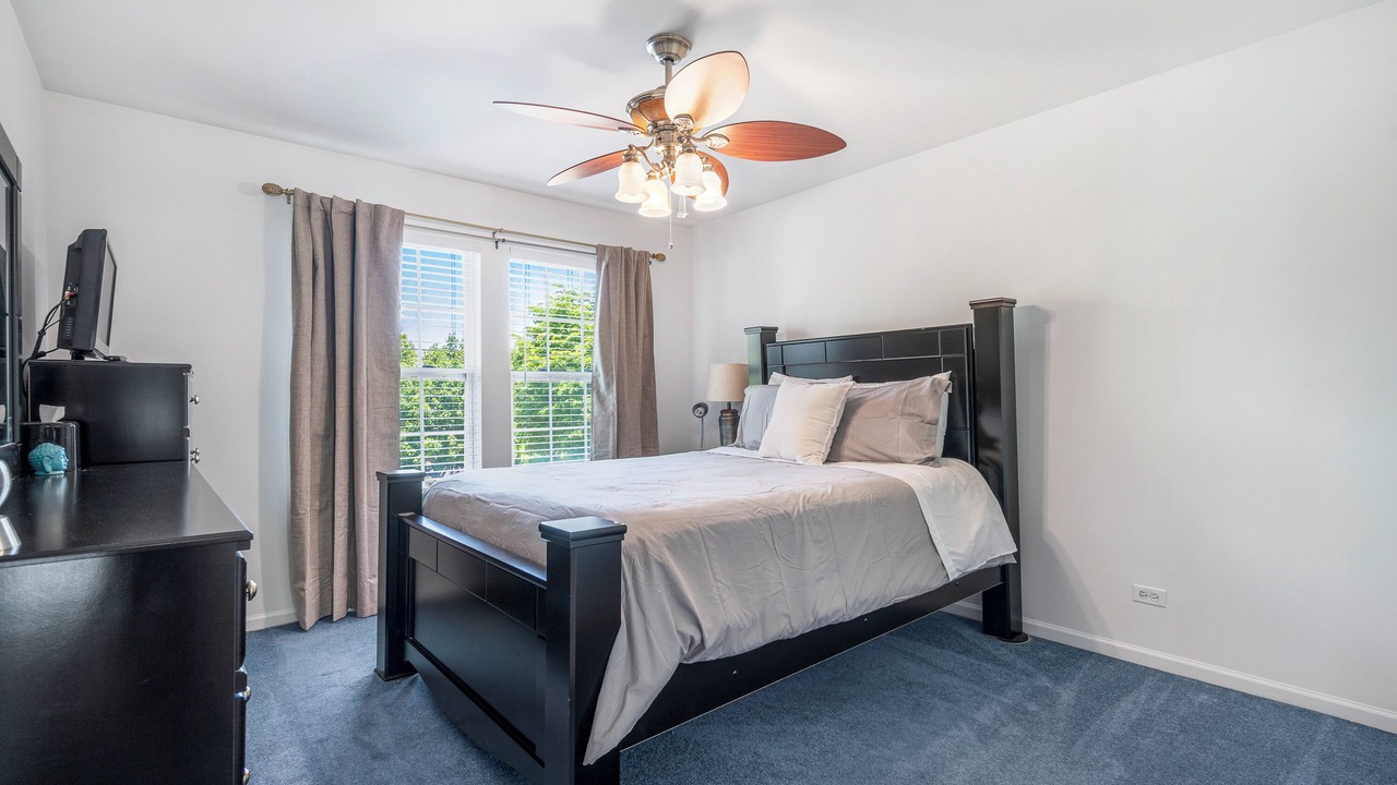 Photo of Bedroom in Hoffman Estates
