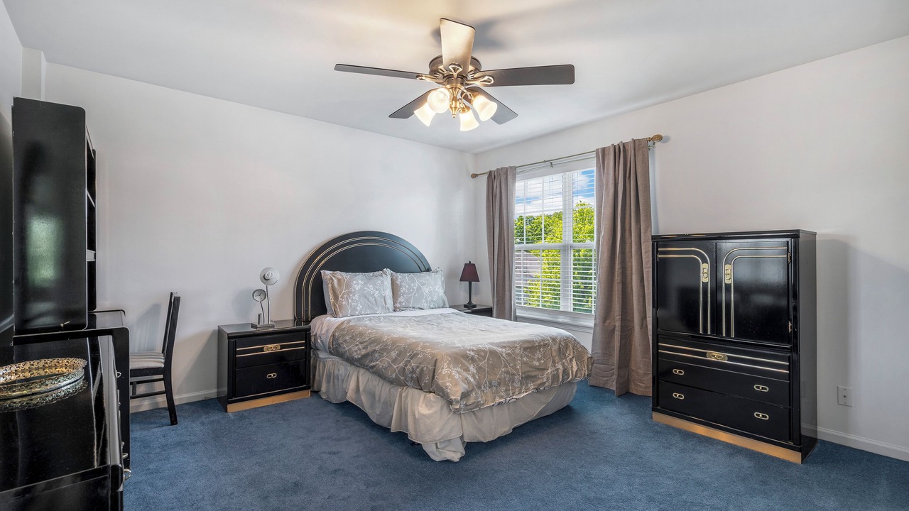 Photo of Bedroom in Hoffman Estates