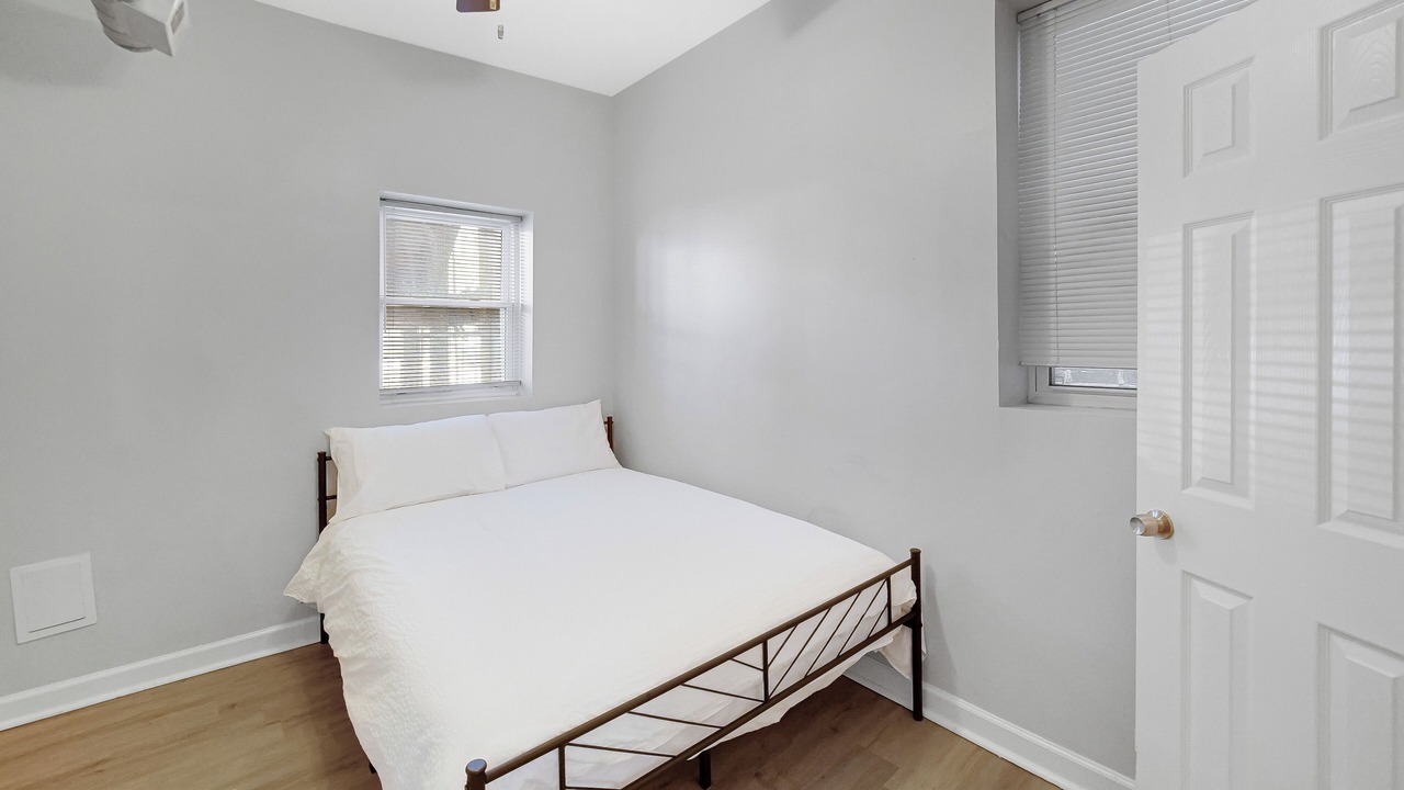 Photo of Bedroom in Lower West Side