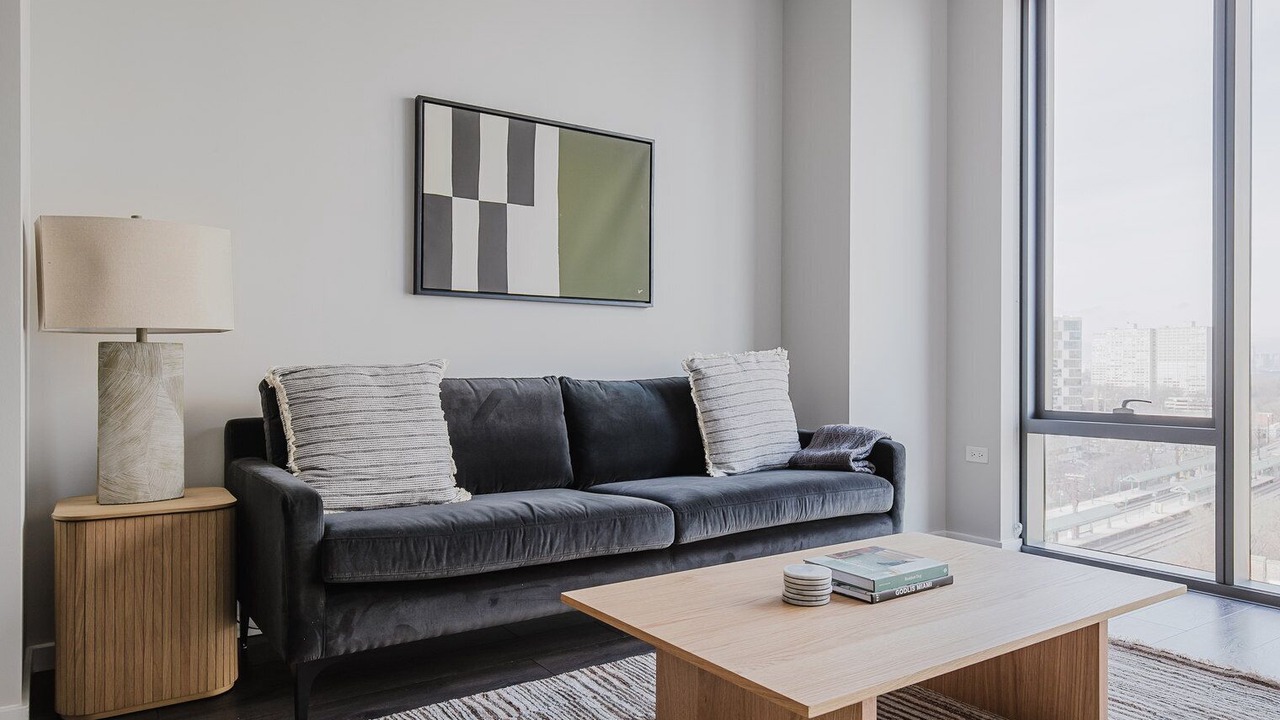 Photo of Livingroom in East Hyde Park