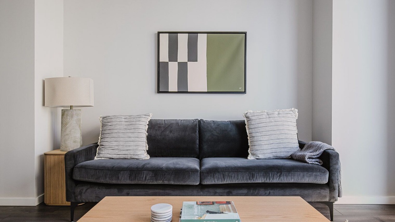 Photo of Livingroom in East Hyde Park