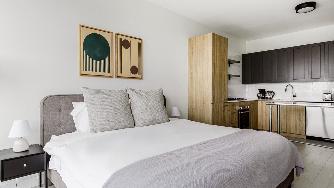 Photo of Bedroom in Near West Side