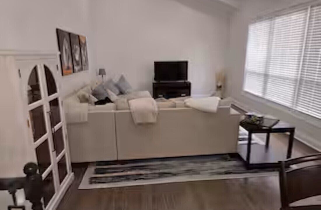 Photo of Livingroom in Skokie