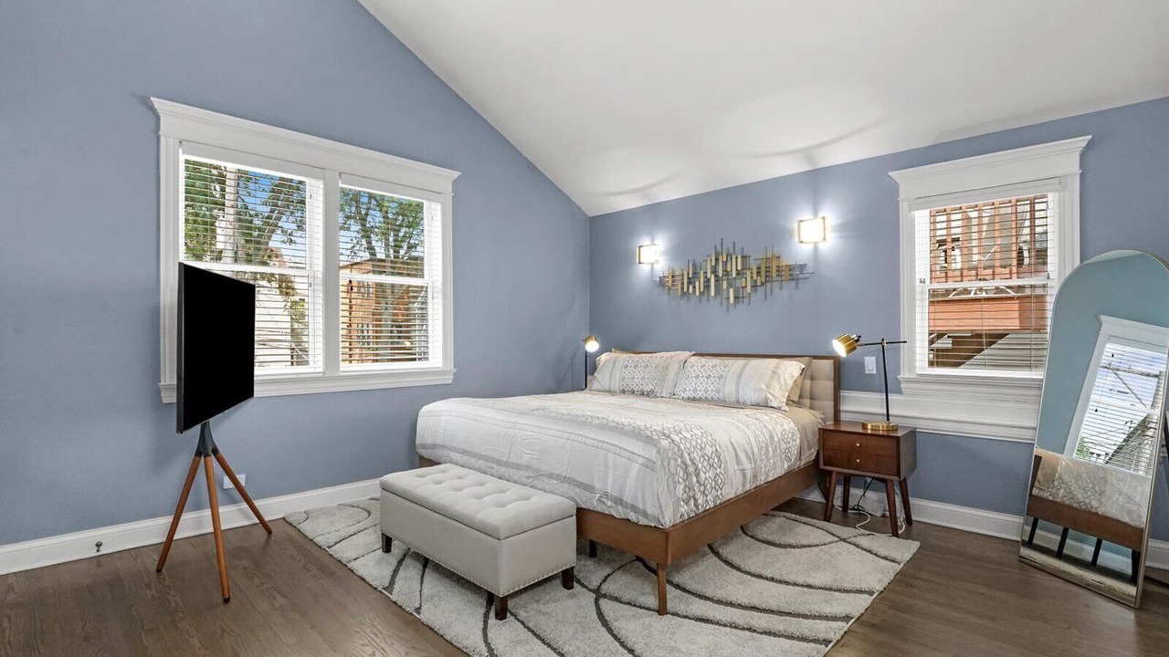 Photo of Bedroom in Lakeview