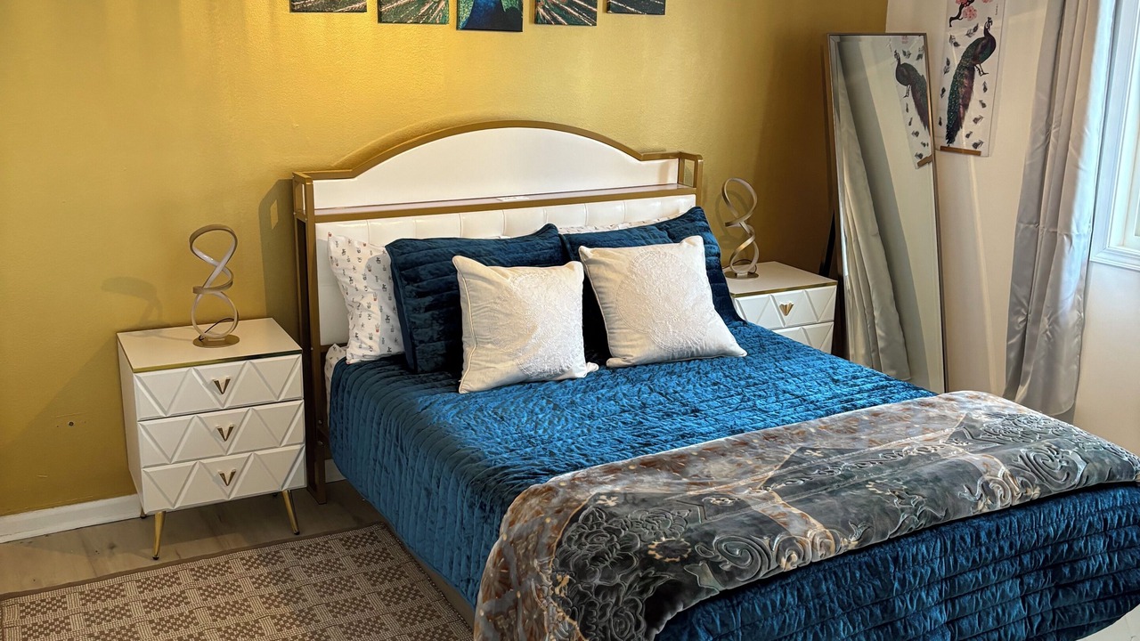 Photo of Bedroom in Aurora