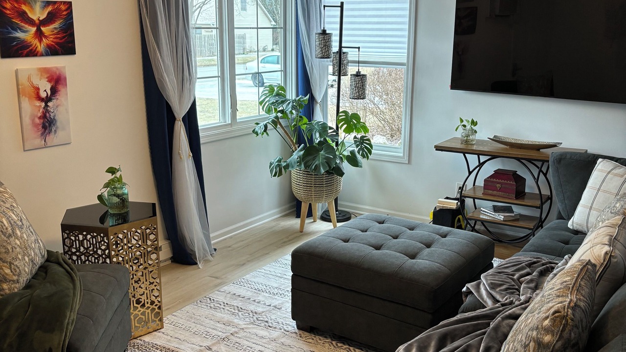 Photo of Livingroom in Aurora