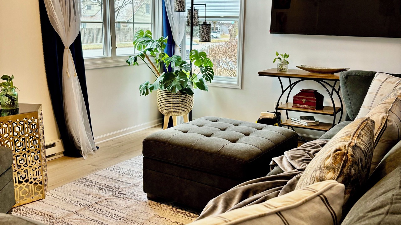 Photo of Livingroom in Aurora
