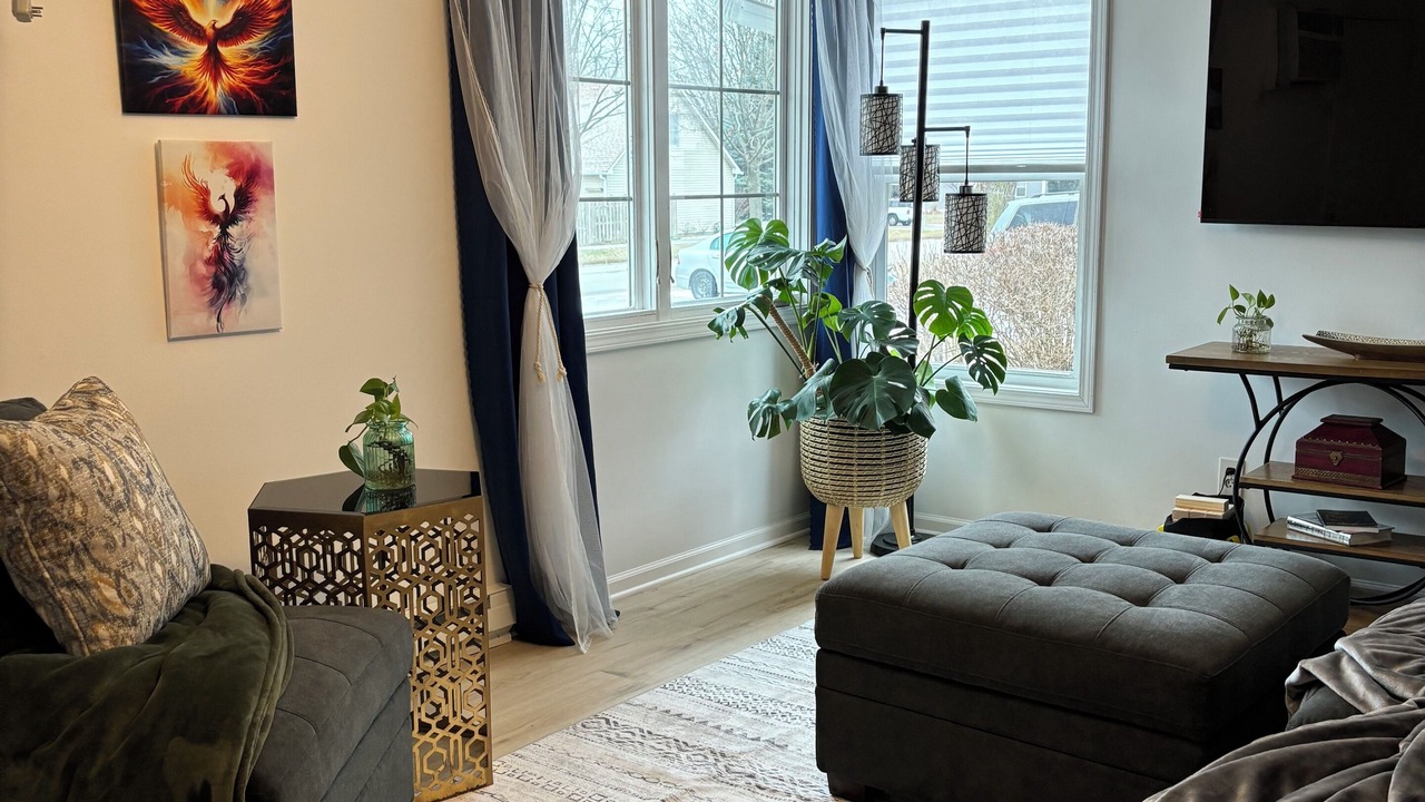 Photo of Livingroom in Aurora