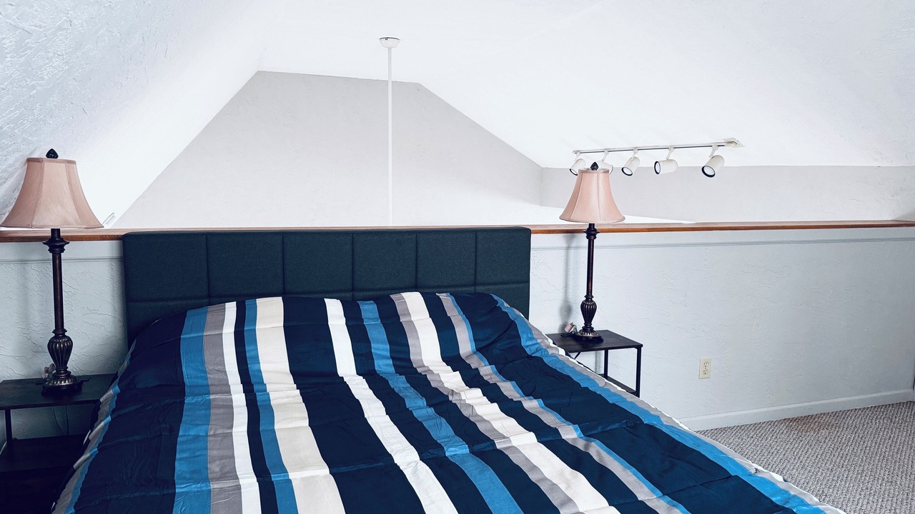 Photo of Bedroom in Lynn Center