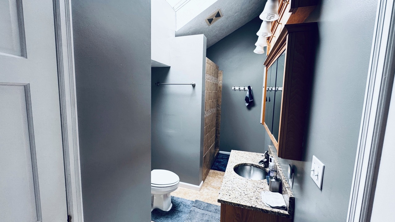 Photo of Bathroom in Lynn Center