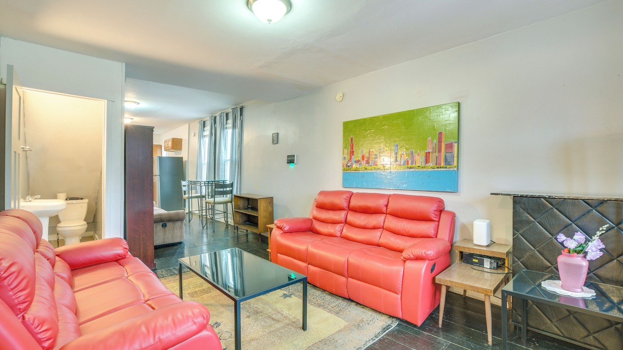Photo of Livingroom in Back of the Yards