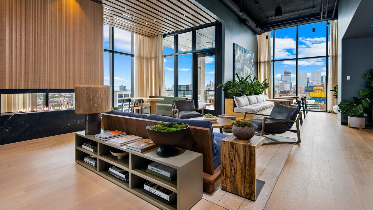 Photo of Livingroom in Near West Side