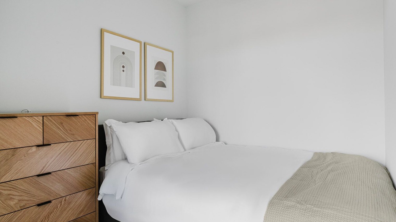 Photo of Bedroom in Near West Side