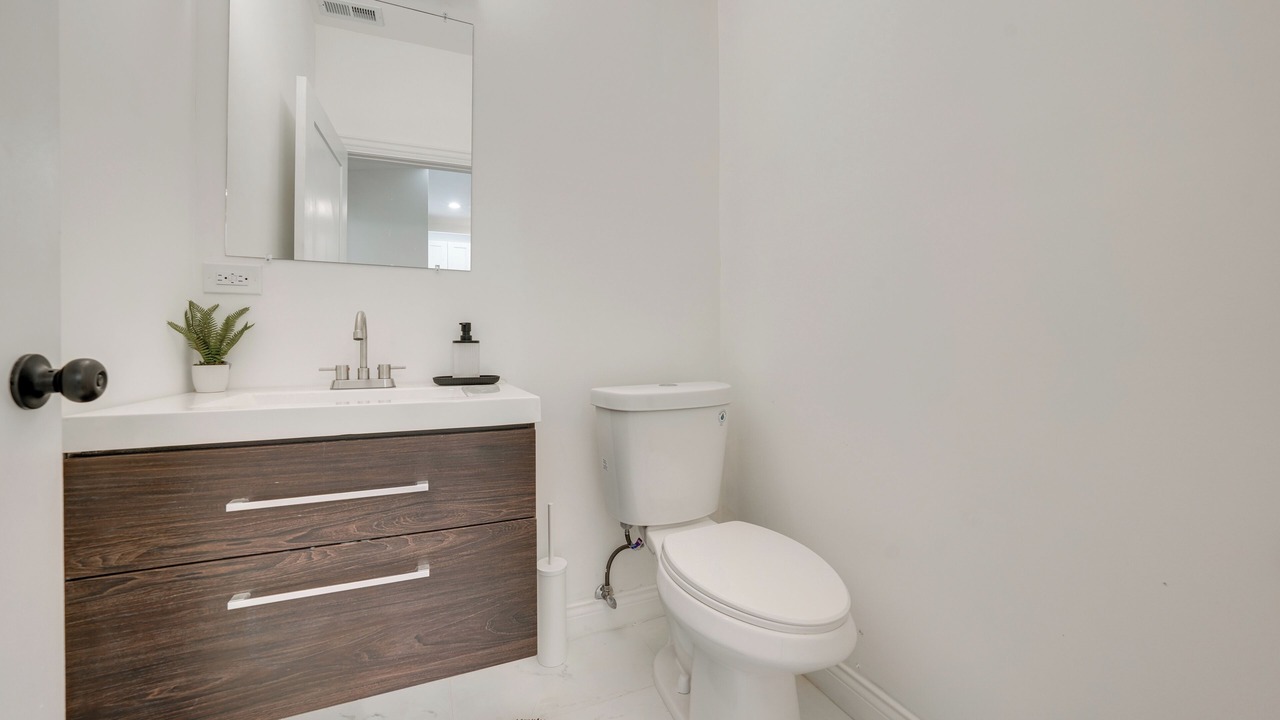 Photo of Bathroom in Lisle