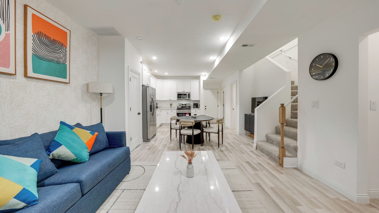 Photo of Livingroom in Lisle