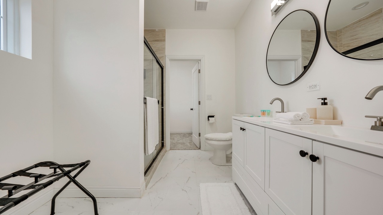 Photo of Bathroom in Lisle