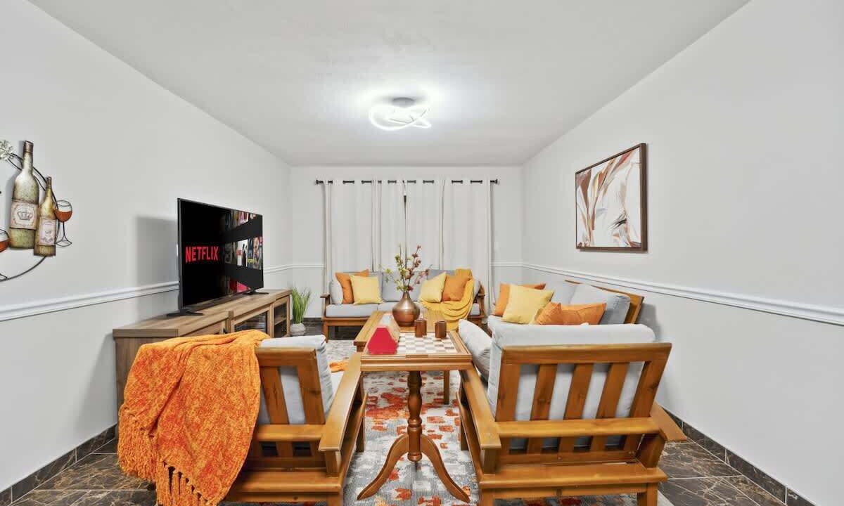 Photo of Livingroom in Fox Valley