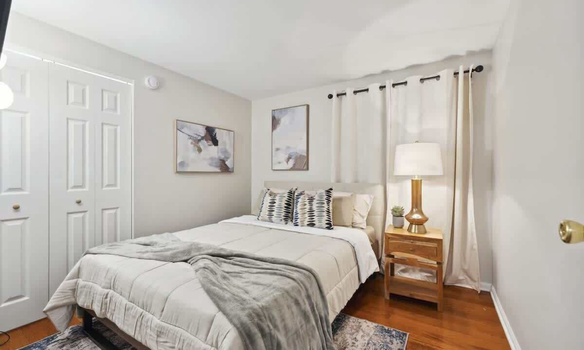 Photo of Bedroom in Fox Valley
