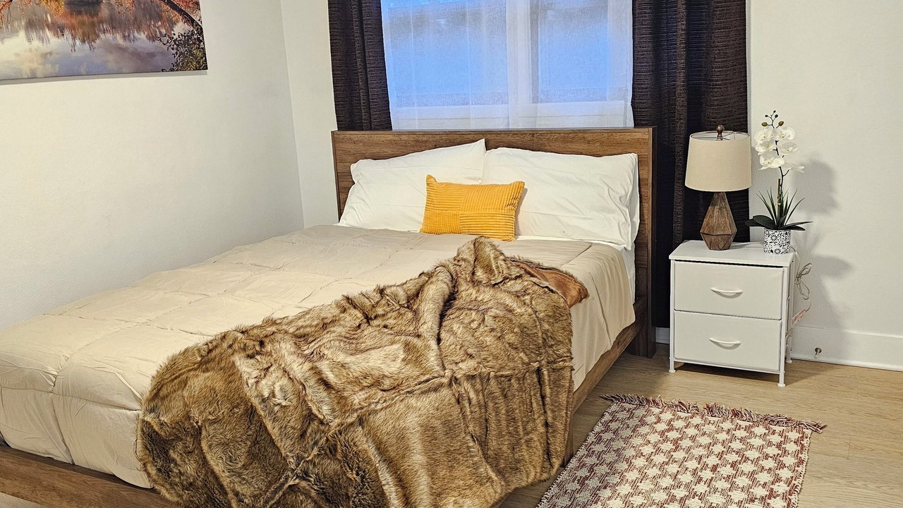 Photo of Bedroom in Waukegan