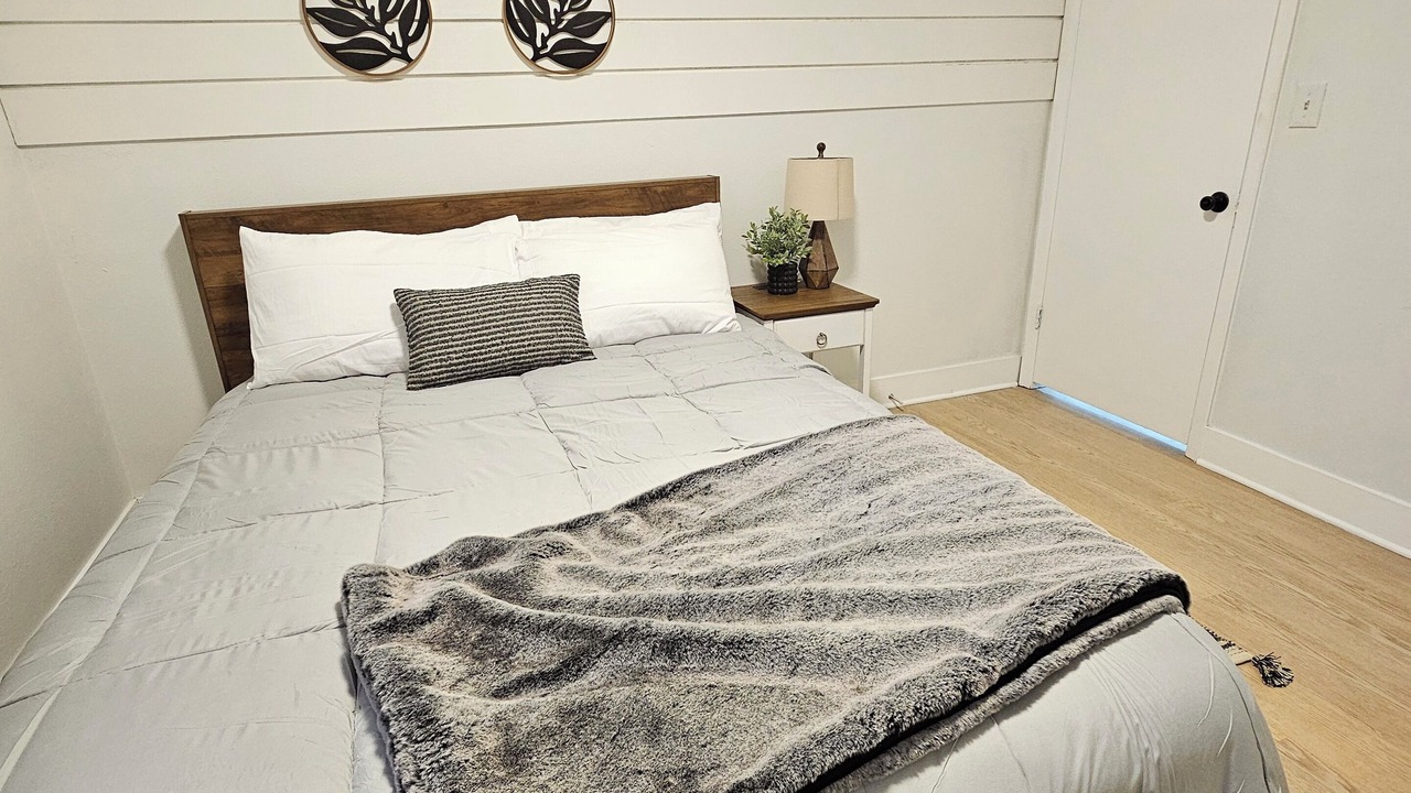 Photo of Bedroom in Waukegan