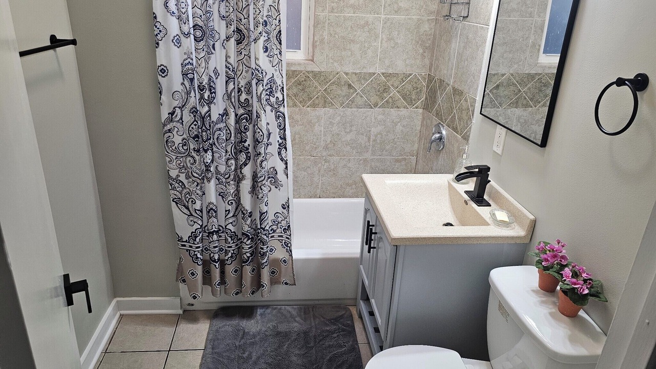 Photo of Bathroom in Woodlawn