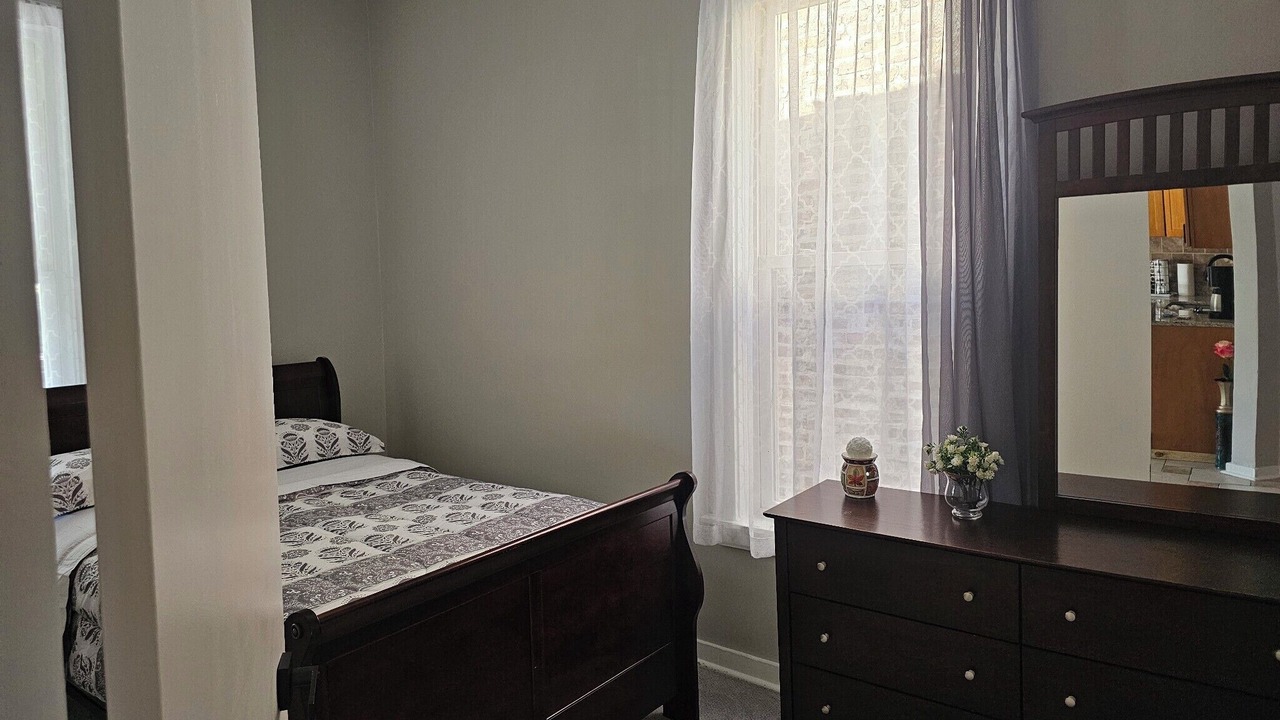 Photo of Bedroom in Woodlawn