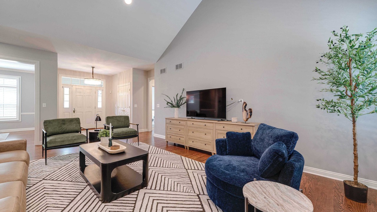 Photo of Livingroom in Grayslake