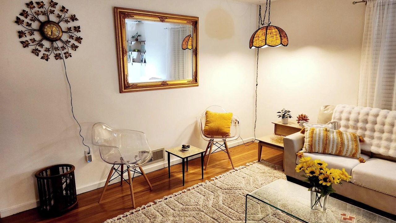 Photo of Livingroom in Godfrey