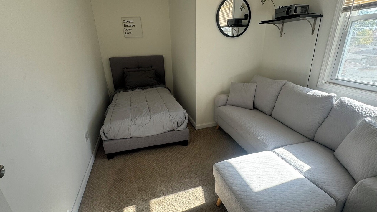 Photo of Livingroom in Calumet Heights