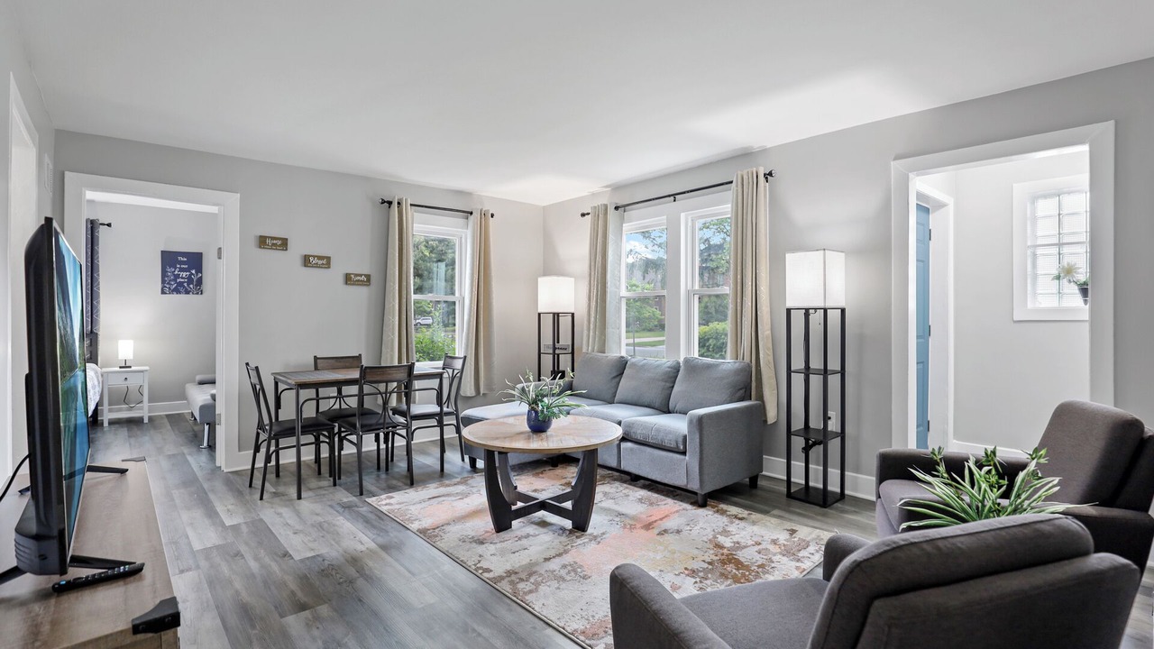 Photo of Livingroom in Hinsdale