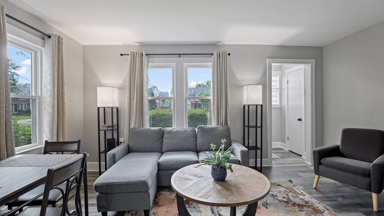Photo of Livingroom in Hinsdale