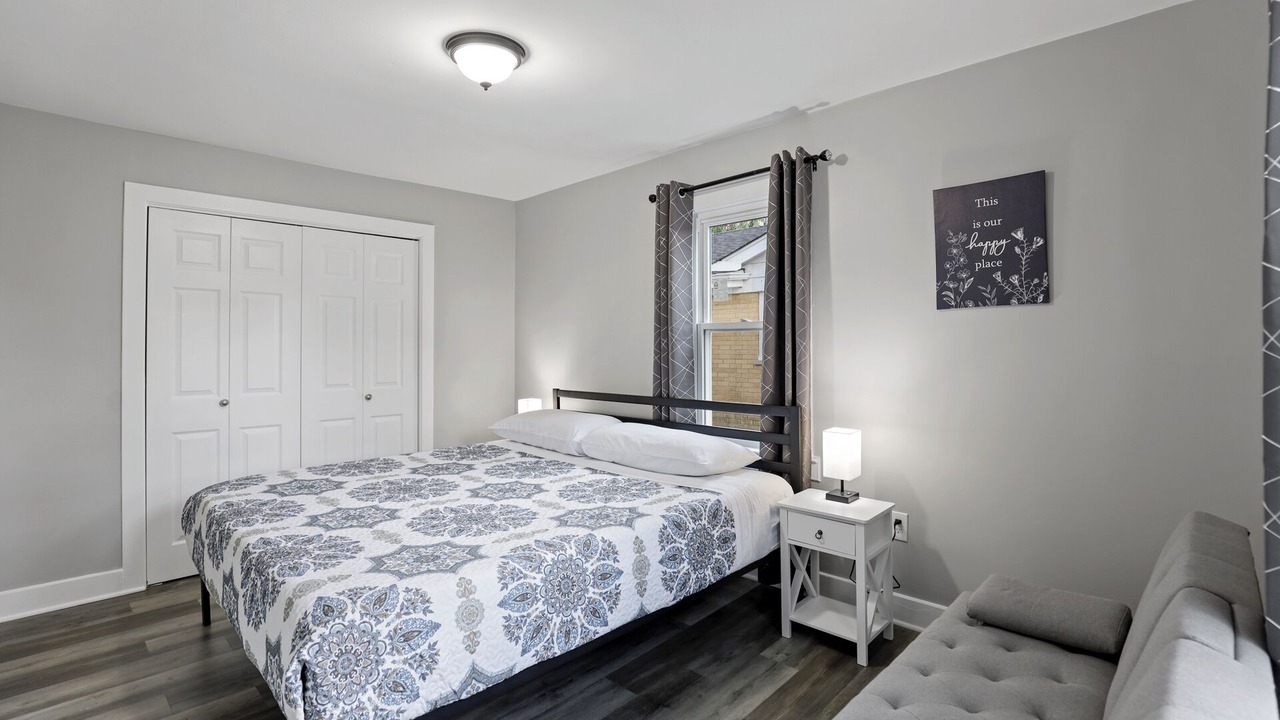 Photo of Bedroom in Hinsdale
