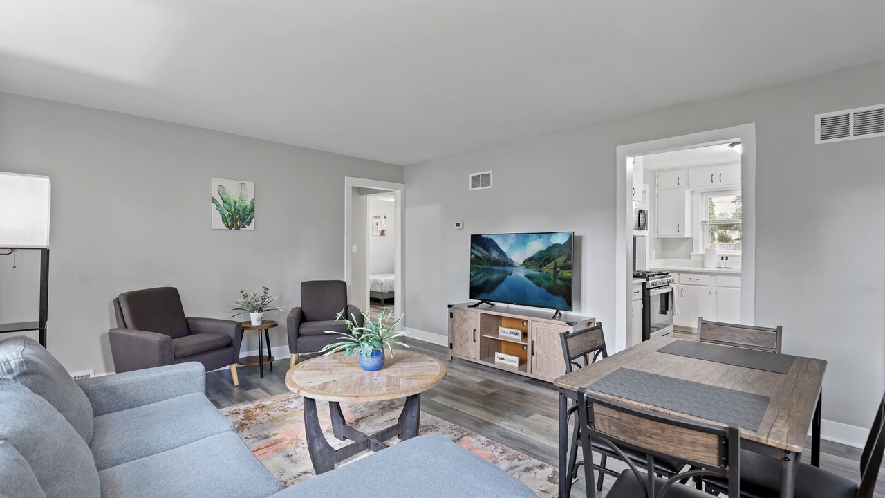 Photo of Livingroom in Hinsdale