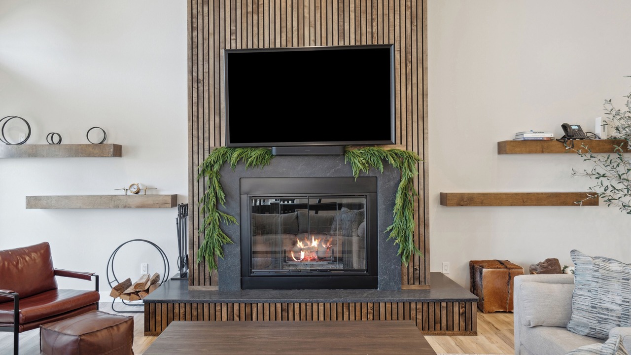 Photo of Livingroom in Apple River