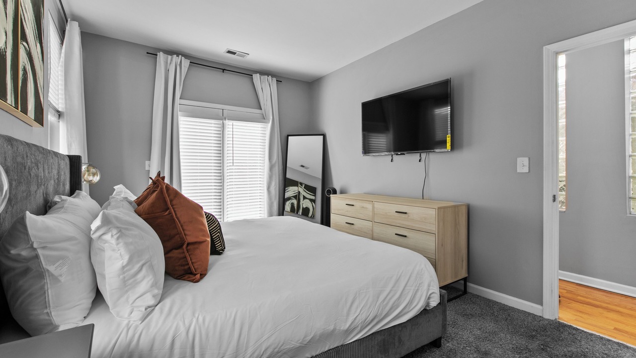 Photo of Bedroom in Near West Side