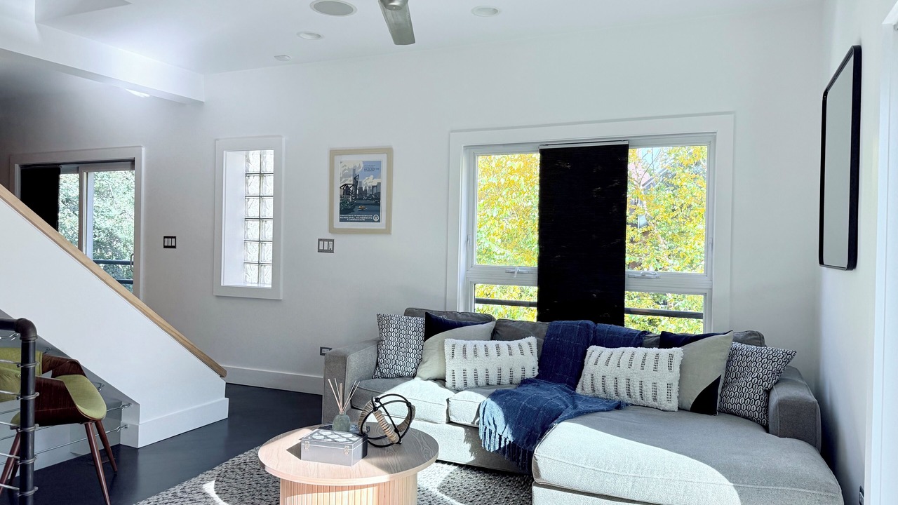 Photo of Livingroom in Wicker Park