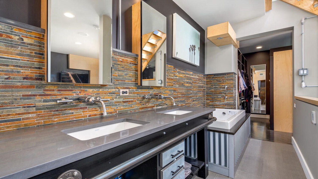 Photo of Bathroom in Wicker Park