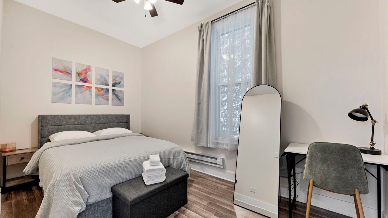 Photo of Bedroom in Wrigleyville