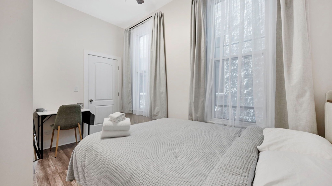 Photo of Bedroom in Wrigleyville