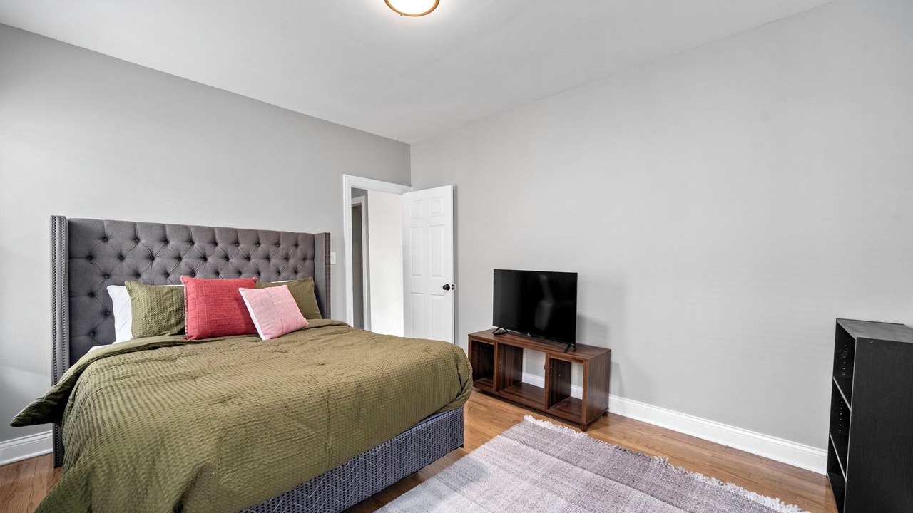 Photo of Bedroom in Avalon Park
