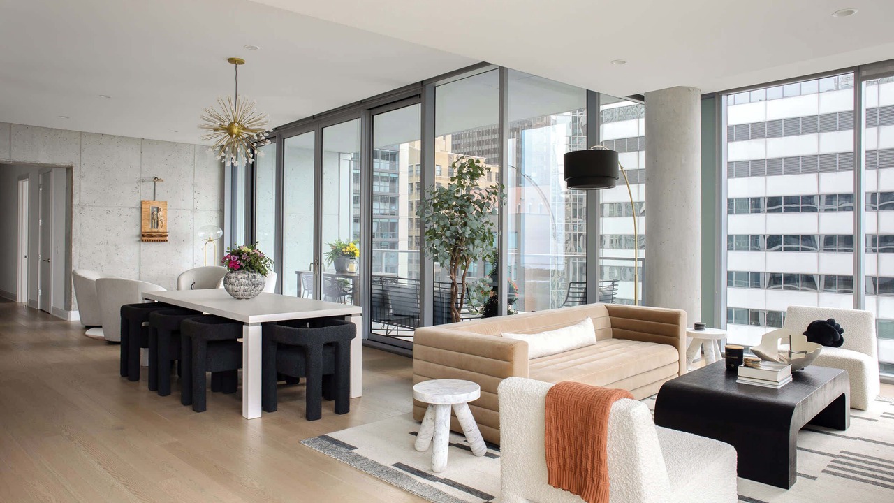Photo of Livingroom in Downtown Chicago