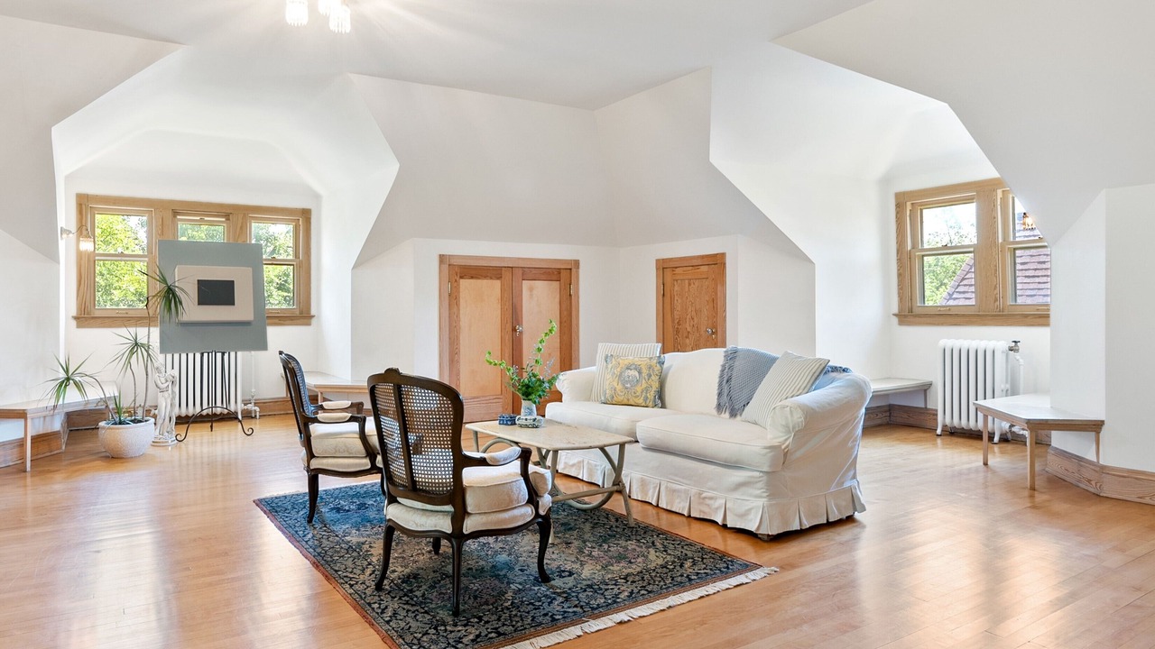 Photo of Livingroom in South Evanston
