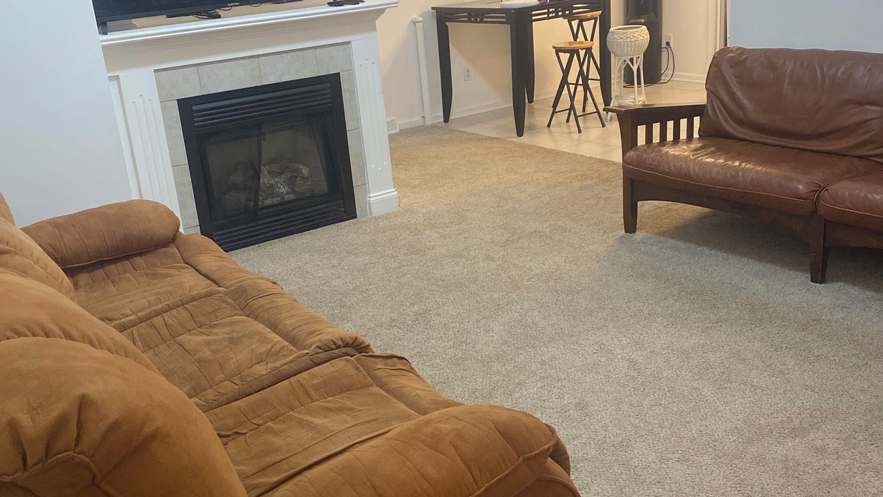 Photo of Livingroom in DeKalb